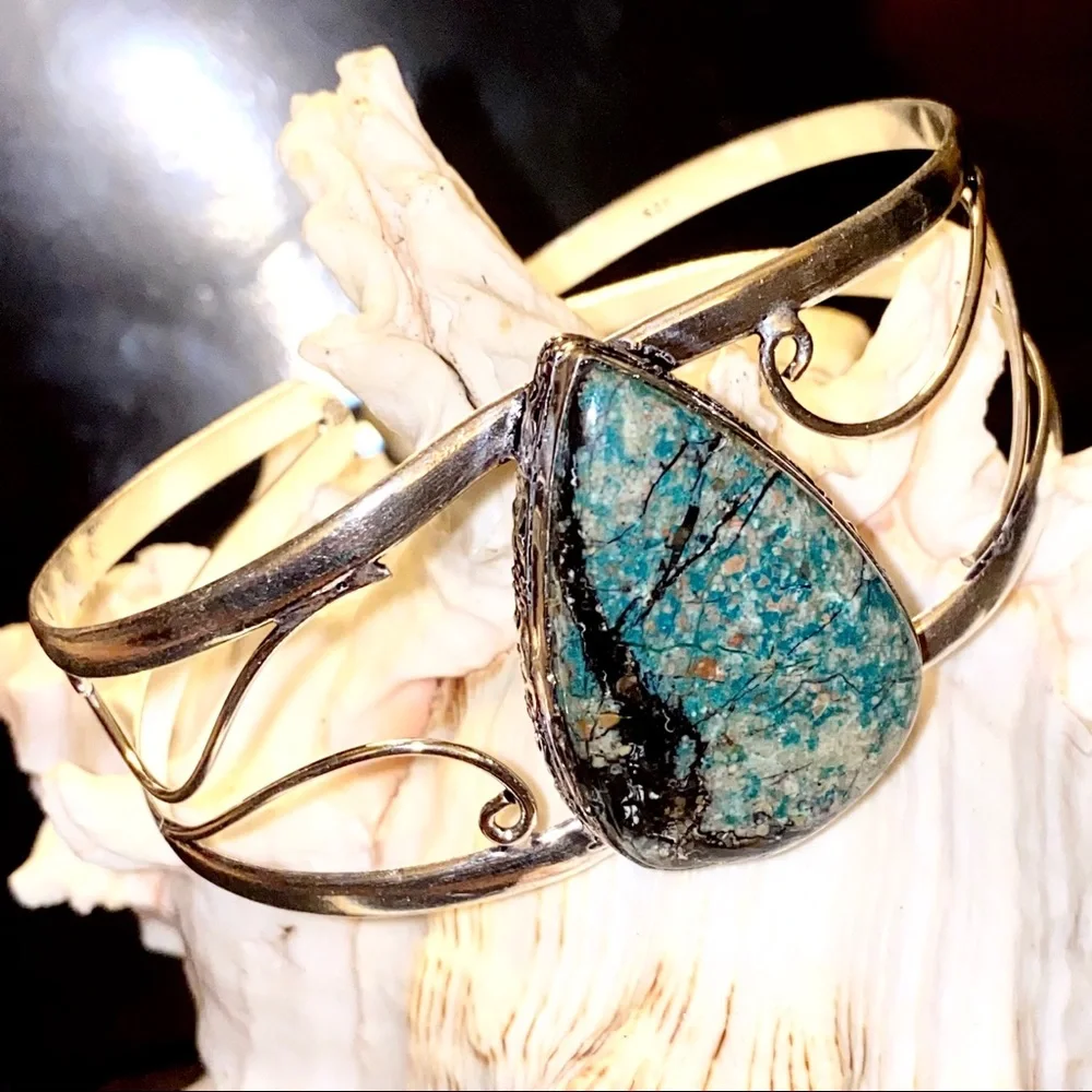 African Turquoise Handcrafted statement Cuff - Picture 3 of 5